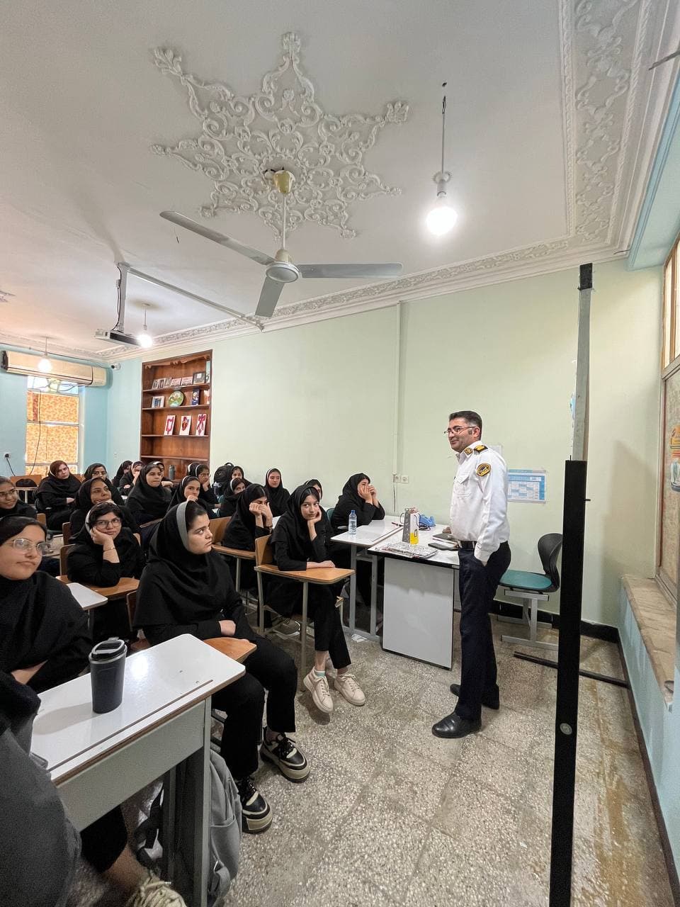 متوسطه دوم دخترانه سرای دانش بهبهان